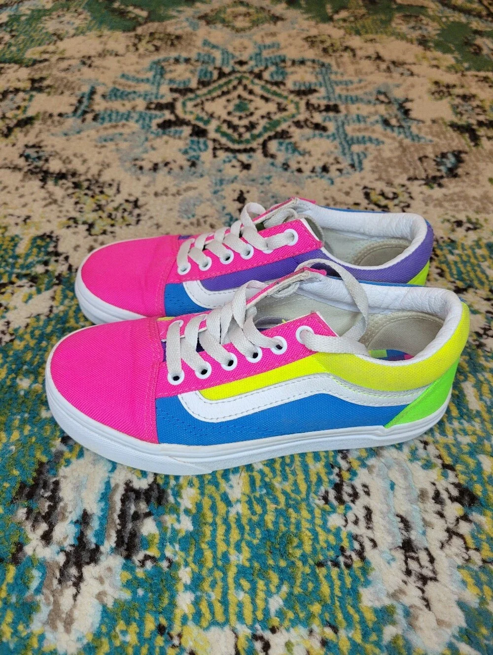 Vans Old Skool Vibrant 'Color Block' Lace Up Kids Sneakers, Size Youth 2